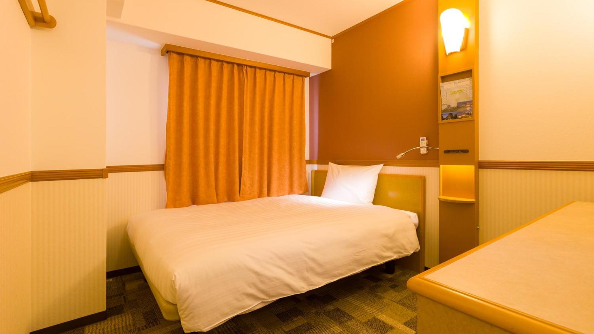 Toyoko Inn Yokohama Kannai Room photo
